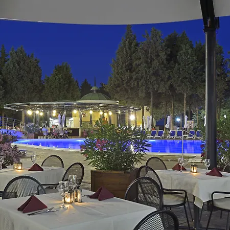 Üdülőközpont Sol Palace