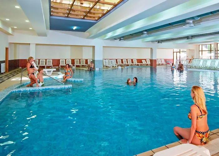 Sol Palace 内塞伯尔