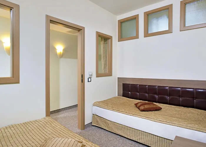 度假村 Sol Palace 内塞伯尔